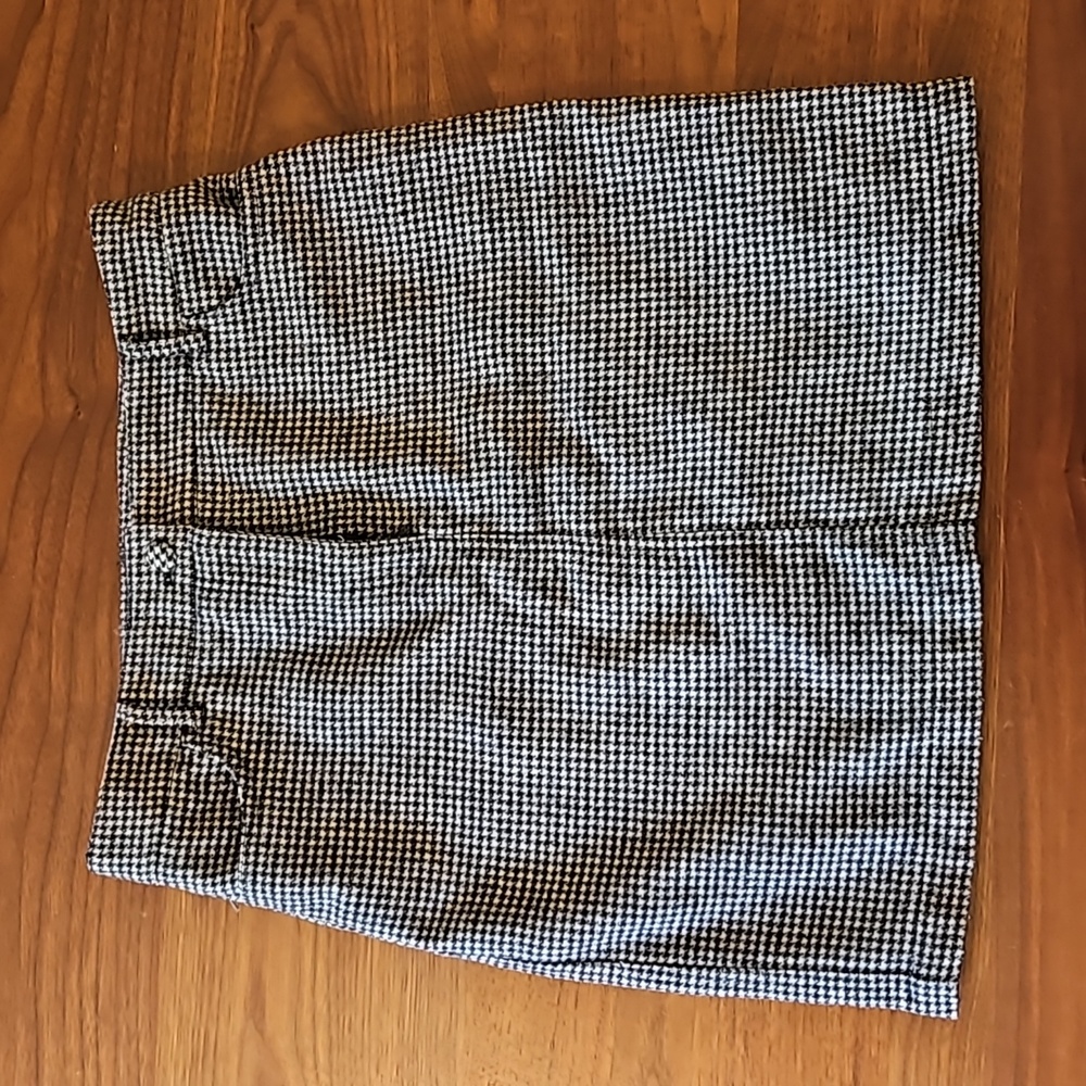 Cupcakes & Cashmere Houndstooth Wool Blend Skirt